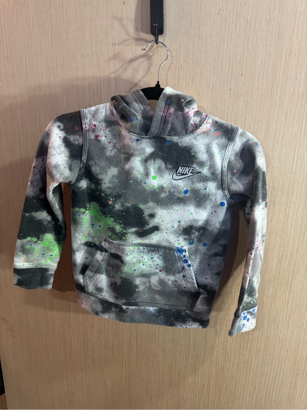 Nike Kids Gray Tie-Dye Hoodie with Neon Paint Splatter Size 6